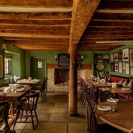 The Bell Inn 莱奇莱德 外观 照片