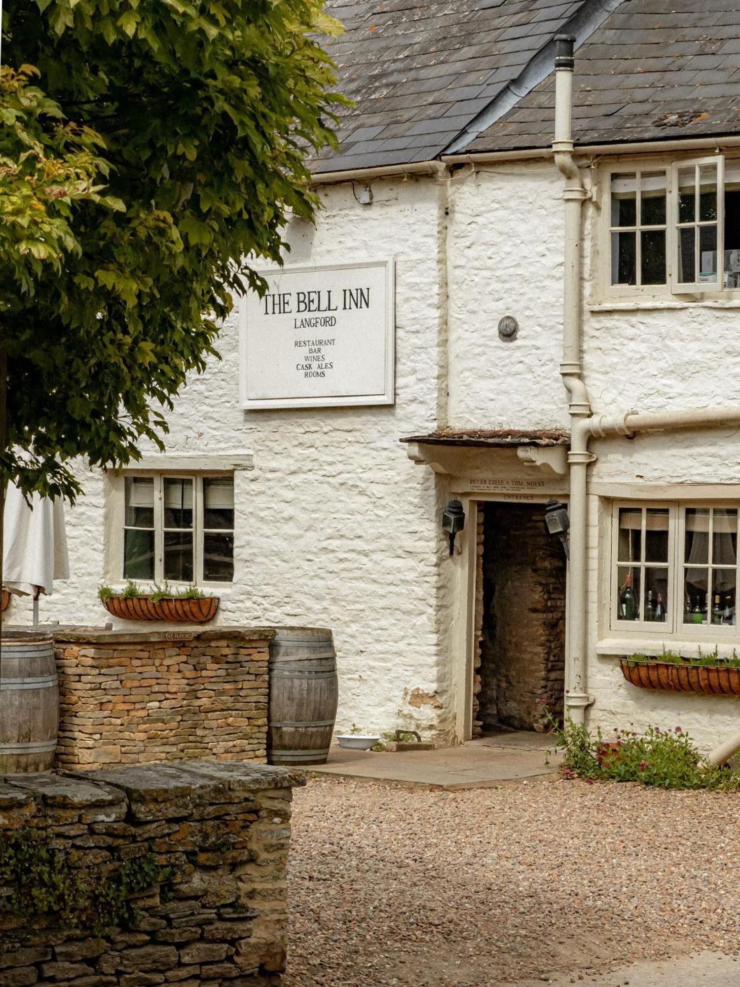 The Bell Inn 莱奇莱德 外观 照片