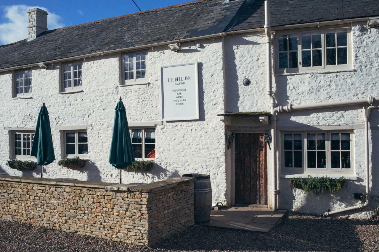 The Bell Inn 莱奇莱德 外观 照片